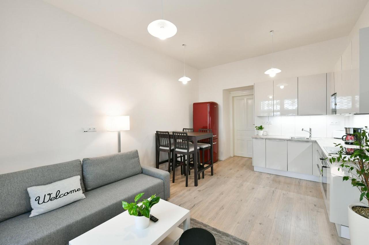 Appartement Kubelikova 32 *
